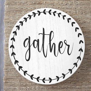 Rotatable Lazy Susan with Sentimental Phrase